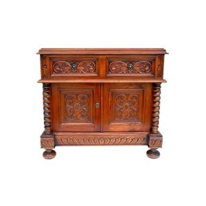 Colonial chest